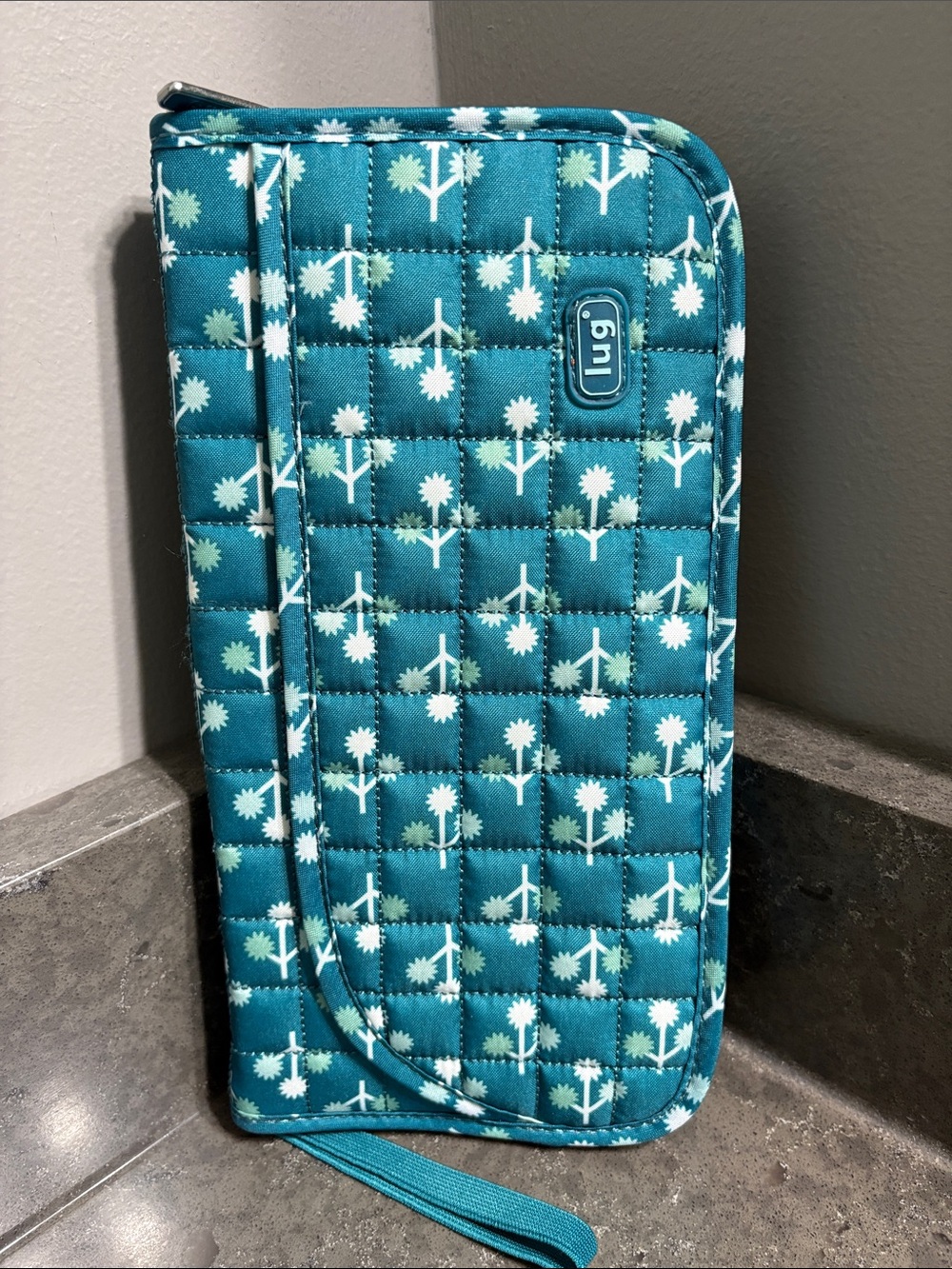 lug Tango Travel Wallet/Wrislet. Teal Quilted design Floral Pattern